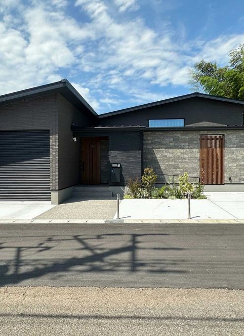 インナーガレージのある平屋の住まい アイキャッチ画像