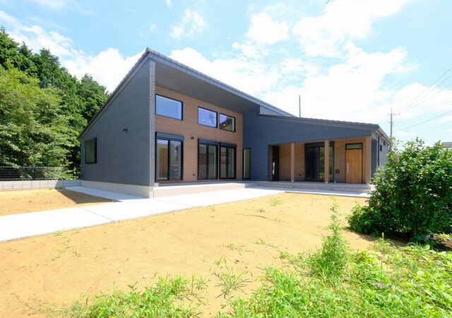 平屋で繋ぐ二世帯住宅