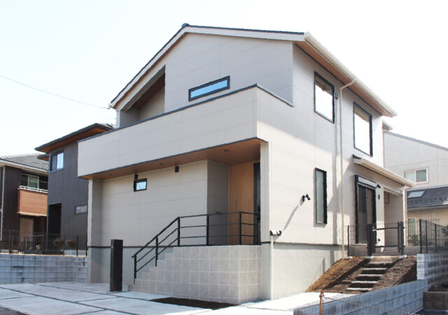 シンプルに纏まりのある住まい